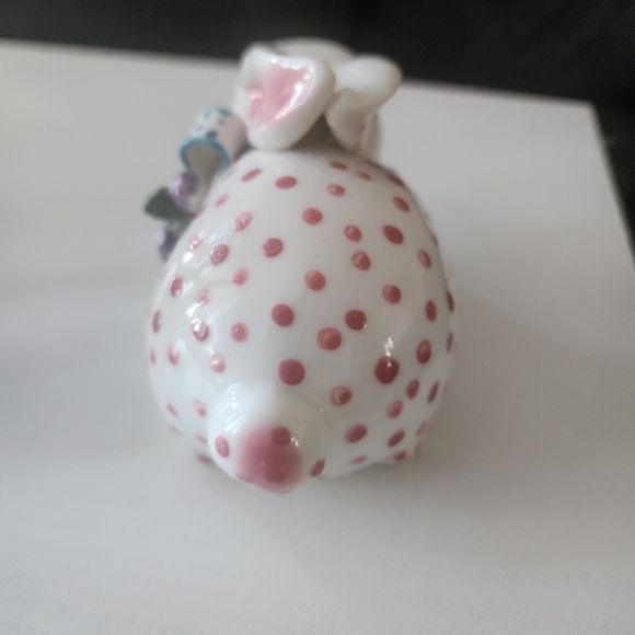 Polka Dot Ceramic Bunny Figurine - Picture 4 of 10